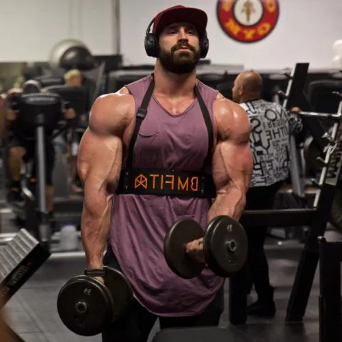 Bradley Martyn không dùng thuốc tăng cơ, bạn có tin đó là sự thật không?