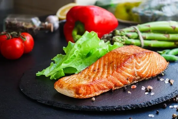 Chế độ ăn kiêng Pescatarian Diet là gì? Lợi và hại khi áp dụng