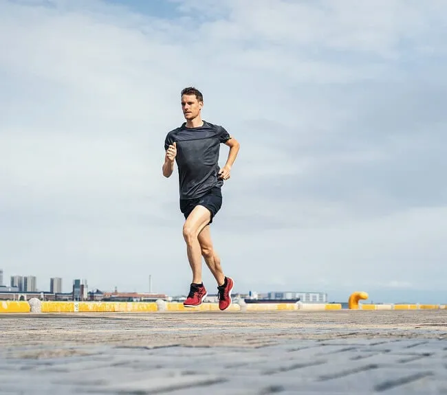Dân chạy bộ có biết rằng, tập thiền sẽ giúp bạn chạy nhanh hơn hay không?