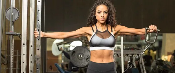 Hướng dẫn tập gym cho nữ mới bắt đầu chi tiết – Phần 1: Vai