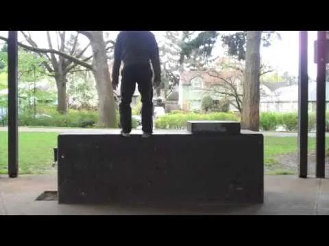 Tập thể hình tại nhà theo phong cách Parkour. Tại sao không ?