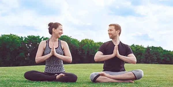 Tự học yoga tại nhà: 5 vấn đề mà ai cũng mắc phải và cách khắc phục