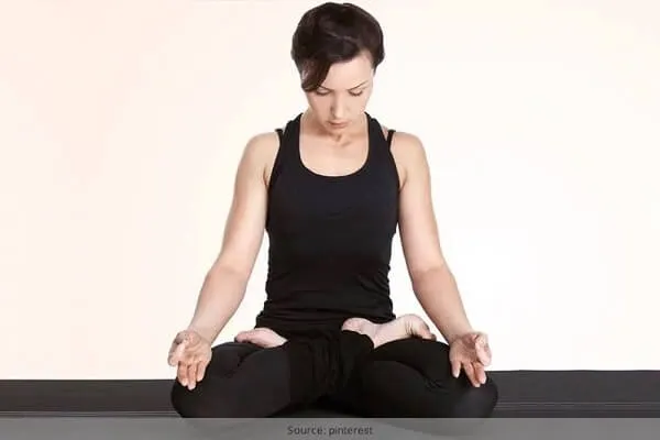 Yoga giảm béo mặt: 5 động tác dễ mà hiệu quả đến không ngờ!