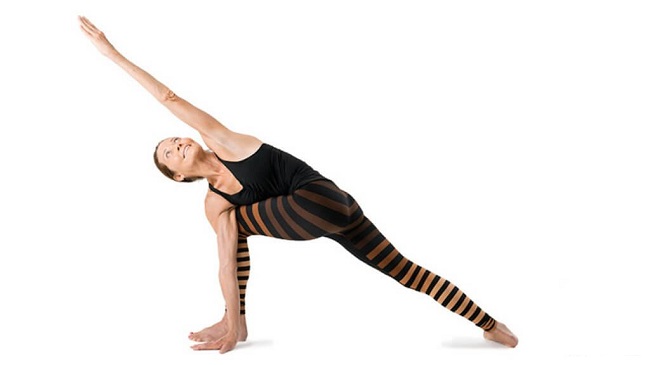 Cách tập tư thế Revolved Side Angle Pose (Parivrtta Parsvakonasana)