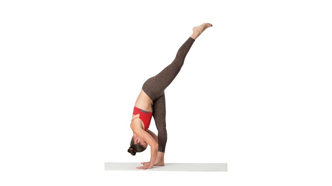 Hướng dẫn cách tập tư thế xoạc chân đứng thẳng – Standing Split (Urdhva Prasarita Eka Padasana)