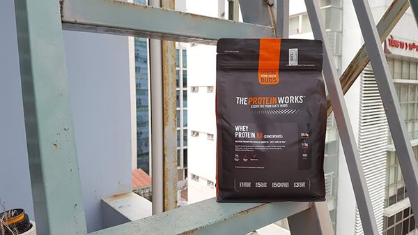 Review Whey Protein 80 Concentrate – Ngon, rẻ hợp túi tiền sinh viên